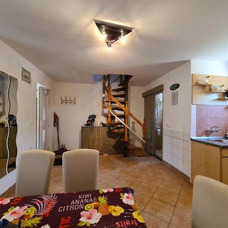 Apartments Tuka Near The Beach فير المظهر الخارجي الصورة