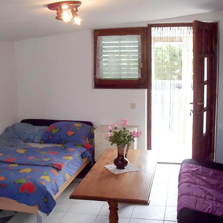 Apartments Tuka Near The Beach فير المظهر الخارجي الصورة