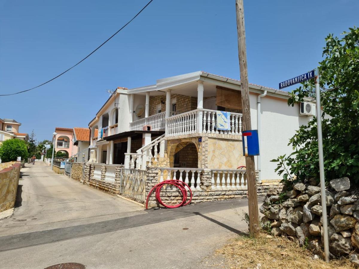 Apartments Tuka Near The Beach فير المظهر الخارجي الصورة