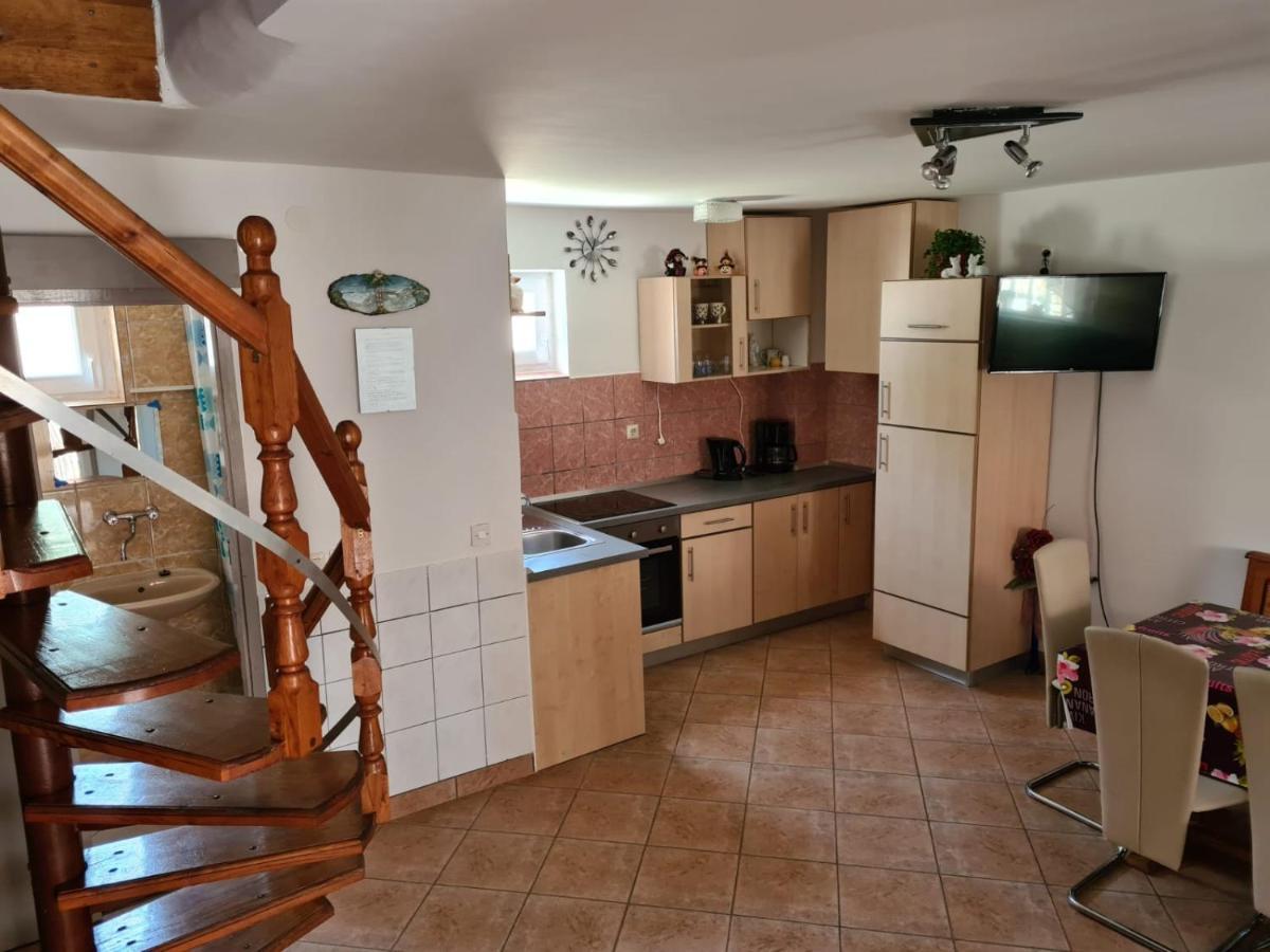 Apartments Tuka Near The Beach فير المظهر الخارجي الصورة