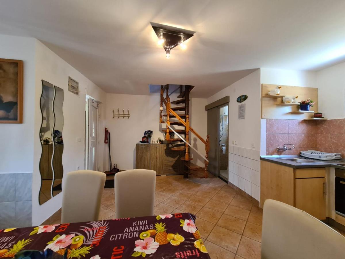 Apartments Tuka Near The Beach فير المظهر الخارجي الصورة