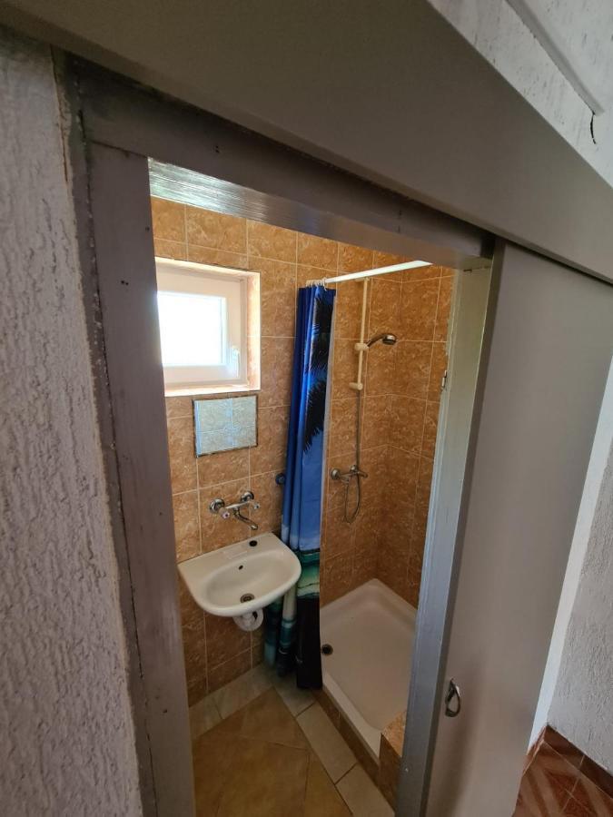 Apartments Tuka Near The Beach فير المظهر الخارجي الصورة